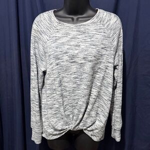 Time and Tru Women's Gray Twist Front Top